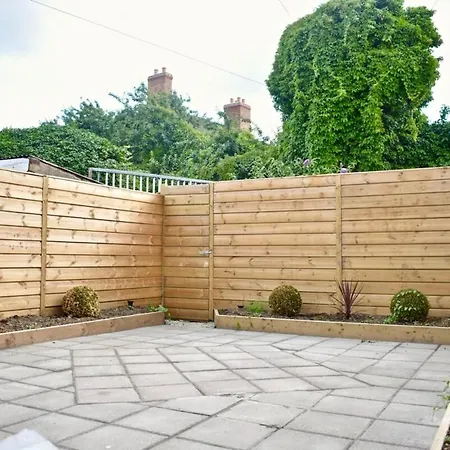 Stunning 1 Bedroom Studio In Stylish Rathmines *